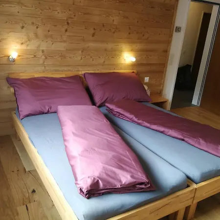 Haus Rhaetikon 1. Og, Links Apartment