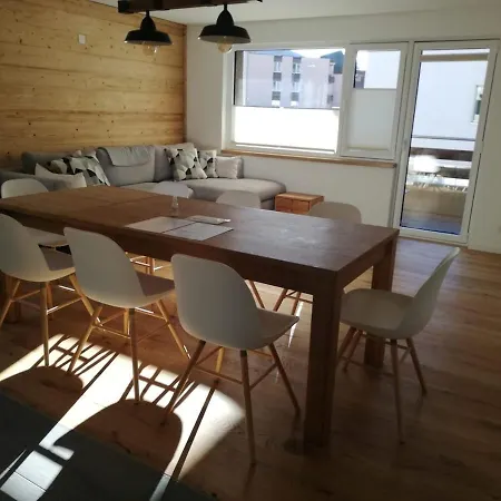Haus Rhaetikon 1. Og, Links Apartment Davos