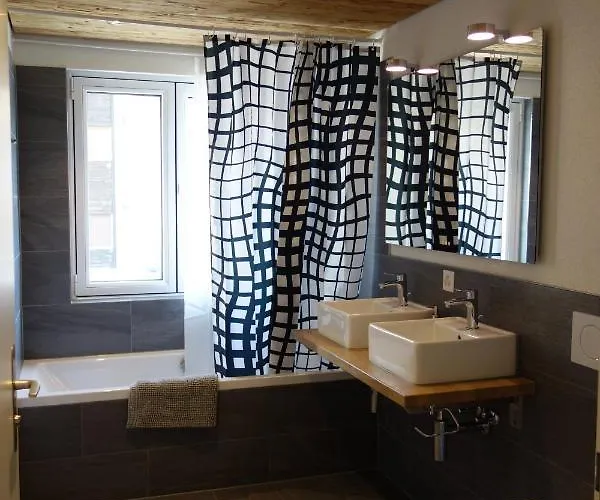 아파트 Haus Rhaetikon 1. Og, Links *