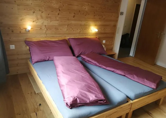 Haus Rhaetikon 1. Og, Links 아파트