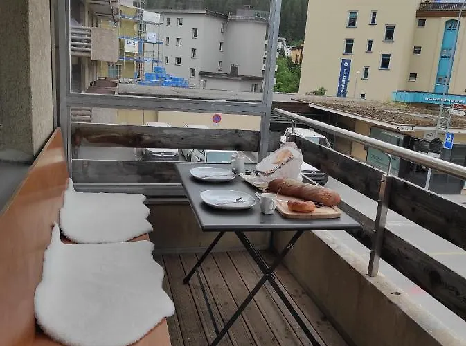 Haus Rhaetikon 1. Og, Links 아파트