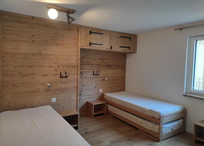 Haus Rhaetikon 1. Og, Links 아파트